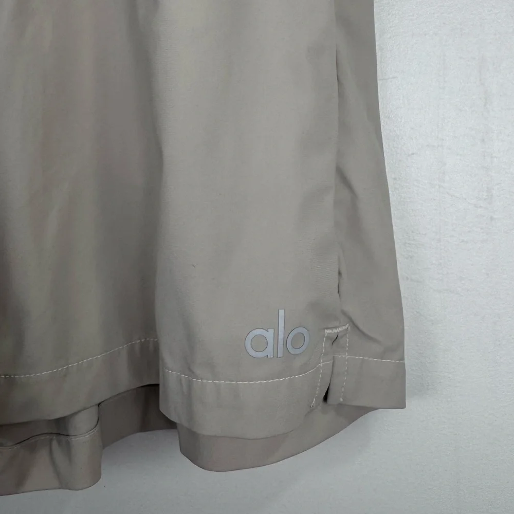 Alo Yoga Women‎ Athletic Short Size XS